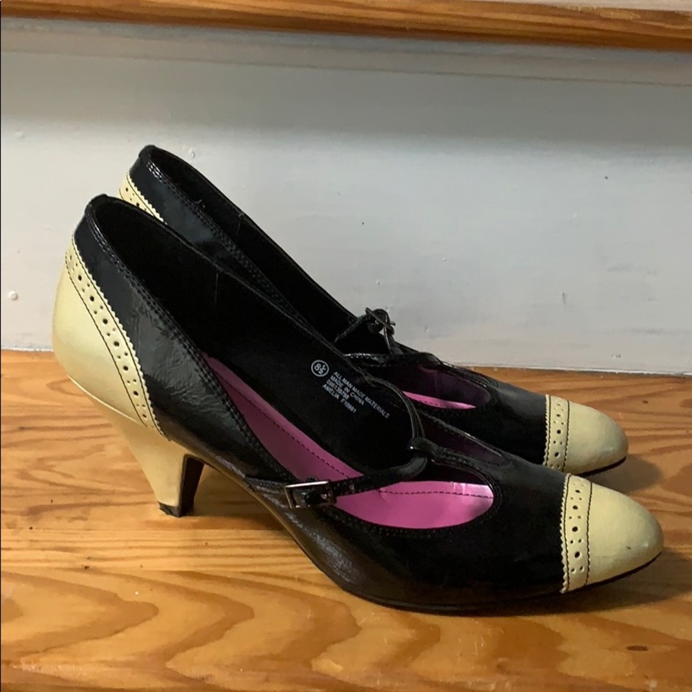 Oxford style kitten heel t-strap Issac Mizrahi